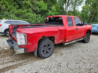 Trzecie zdjęcie samochodu z tyłu: 2011 CHEVROLET SILVERADO K1500 LT VIN:1GCRKSE34BZ102187 - miniatura