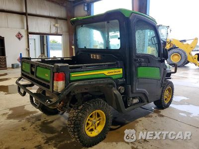 Czwarte zdjęcie samochodu z boku: 2024 JOHN DEERE XUV835R UTILITY VEHICLE VIN:1M0835RATRM071528 - miniatura