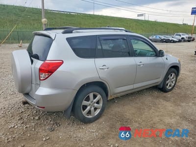 Trzecie zdjęcie samochodu z tyłu: 2006 TOYOTA RAV4 LIMITED VIN:JTMBD31V966005986 - miniatura