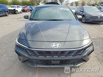 Piąte zdjęcie samochodu w środku: 2025 HYUNDAI ELANTRA LIMITED VIN:KMHLN4DJ0SU141537 - miniatura