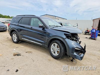 Czwarte zdjęcie samochodu z boku: 2022 FORD EXPLORER XLT VIN:1FMSK8DH8NGA13879 - miniatura