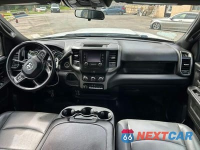 Zdjęcie 9 z 10 samochodu: 2023 RAM 3500 VIN:3C7WRSCL1PG511503 - miniatura