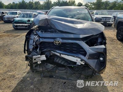 Piąte zdjęcie samochodu w środku: 2023 TOYOTA RAV4 XLE PREMIUM VIN:2T3A1RFV4PC354281 - miniatura