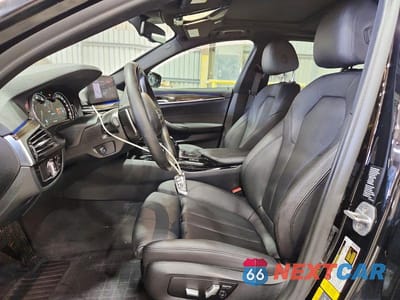 Zdjęcie 7 z 12 samochodu: 2019 BMW 530E VIN:WBAJA9C52KB393372 - miniatura