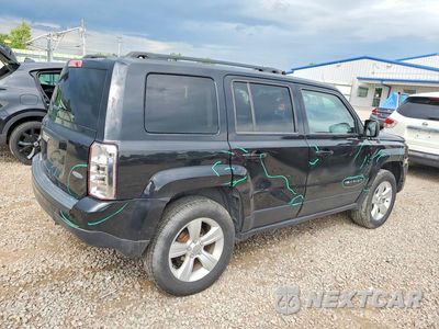 Trzecie zdjęcie samochodu z tyłu: 2014 JEEP PATRIOT LATITUDE VIN:1C4NJRFBXED689674 - miniatura