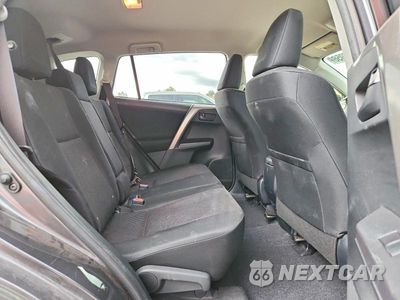Zdjęcie 11 z 14 samochodu: 2018 TOYOTA RAV4 LE VIN:JTMBFREVXJJ261275 - miniatura