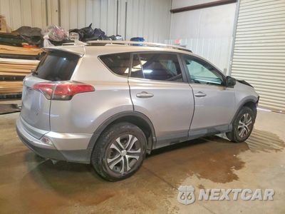 Trzecie zdjęcie samochodu z tyłu: 2017 TOYOTA RAV4 LE VIN:2T3ZFREV1HW365437 - miniatura