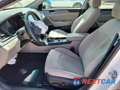 Zdjęcie 7 z 12 samochodu: 2019 HYUNDAI SONATA SEL VIN:5NPE34AFXKH792963 - miniatura
