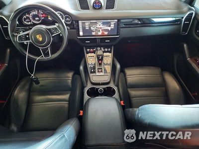 Zdjęcie 8 z 14 samochodu: 2019 PORSCHE CAYENNE VIN:WP1AA2AY3KDA13725 - miniatura