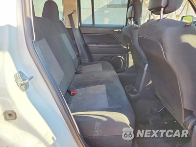 Zdjęcie 11 z 14 samochodu: 2015 JEEP PATRIOT LATITUDE VIN:1C4NJRFB3FD217396 - miniatura