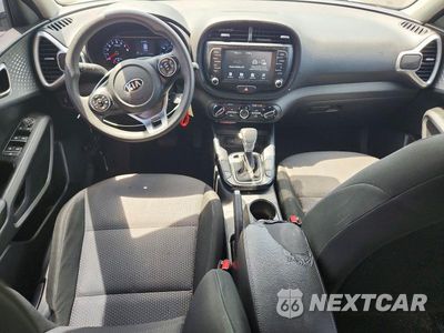 Zdjęcie 8 z 13 samochodu: 2021 KIA SOUL LX VIN:KNDJ23AU4M7769373 - miniatura