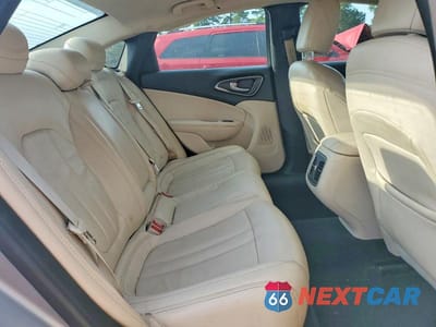 Zdjęcie 10 z 12 samochodu: 2015 CHRYSLER 200 C VIN:1C3CCCCB2FN703411 - miniatura