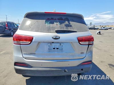 Zdjęcie 6 z 13 samochodu: 2016 KIA SORENTO LX VIN:5XYPG4A34GG122083 - miniatura