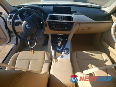 Zdjęcie 8 z 13 samochodu: 2013 BMW 328 I VIN:WBA3A5C57DF356752 - miniatura