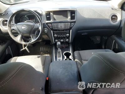 Zdjęcie 8 z 13 samochodu: 2017 NISSAN PATHFINDER SV VIN:5N1DR2MM2HC691487 - miniatura