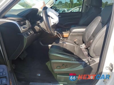 Zdjęcie 7 z 13 samochodu: 2017 CHEVROLET SUBURBAN K1500 PREMIER VIN:1GNSKJKC1HR380030 - miniatura