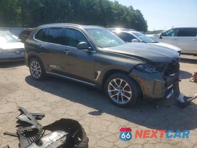 Czwarte zdjęcie samochodu z boku: 2025 BMW X5 XDRIVE40I VIN:5UX23EU05S9W72060 - miniatura