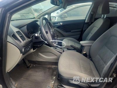 Zdjęcie 7 z 13 samochodu: 2015 KIA FORTE LX VIN:KNAFK4A63F5300719 - miniatura
