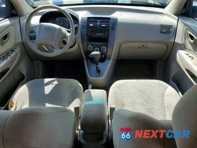 Zdjęcie 8 z 14 samochodu: 2005 HYUNDAI TUCSON GL VIN:KM8JM12B35U077910 - miniatura