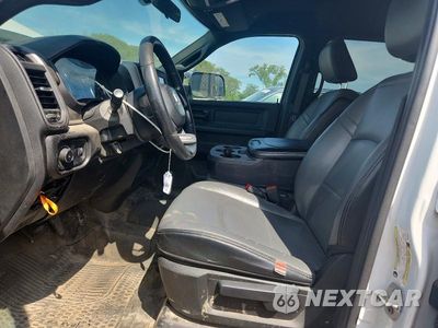 Zdjęcie 7 z 12 samochodu: 2022 RAM 2500 TRADESMAN VIN:3C6UR5CJ8NG232378 - miniatura