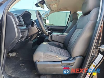 Zdjęcie 7 z 12 samochodu: 2018 TOYOTA TUNDRA SR VIN:5TFRM5F12JX129729 - miniatura