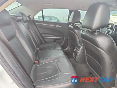 Zdjęcie 10 z 12 samochodu: 2015 CHRYSLER 300 LIMITED VIN:2C3CCAAG4FH930644 - miniatura