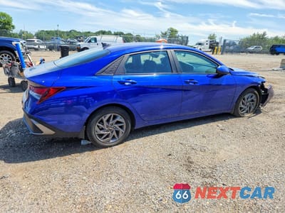 Trzecie zdjęcie samochodu z tyłu: 2024 HYUNDAI ELANTRA SEL VIN:KMHLM4DGXRU823505 - miniatura