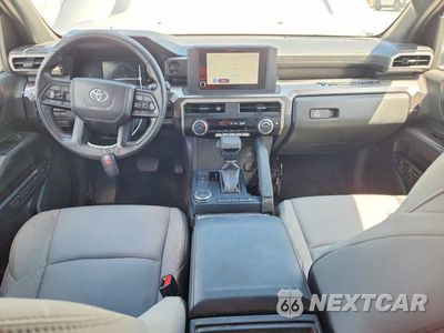 Zdjęcie 8 z 12 samochodu: 2025 TOYOTA TACOMA SR5 VIN:3TMKB5FN8SM047862 - miniatura