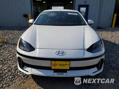 Piąte zdjęcie samochodu w środku: 2025 HYUNDAI IONIQ 6 SEL VIN:KMHM34AC8SA097448 - miniatura