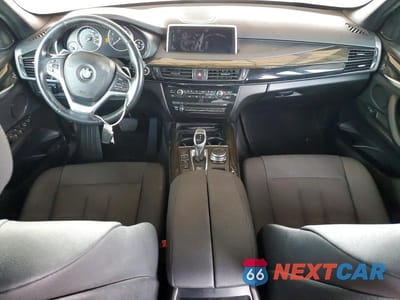 Zdjęcie 8 z 13 samochodu: 2018 BMW X5 XDRIVE35I VIN:5UXKR0C51J0X87157 - miniatura
