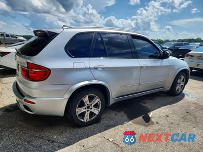Trzecie zdjęcie samochodu z tyłu: 2013 BMW X5 VIN:5UXZV4C51D0E11082 - miniatura