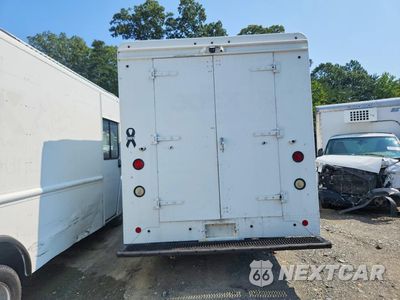 Zdjęcie 6 z 13 samochodu: 2013 FORD E450 DELIVERY TRUCK VIN:1FC4E4KL4DDB11795 - miniatura