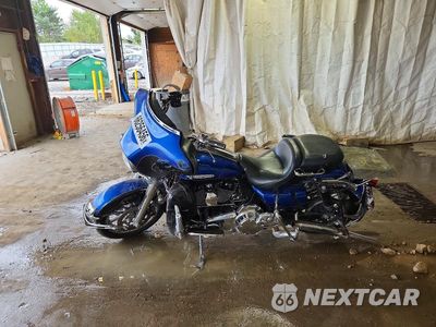 Trzecie zdjęcie samochodu z tyłu: 2010 HARLEY-DAVIDSON FLHTK VIN:1HD1KEM12AB630637 - miniatura