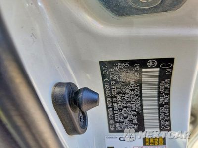 Zdjęcie 14 z 14 samochodu: 2015 TOYOTA PRIUS V TWO VIN:JTDZN3EU2FJ026379 - miniatura