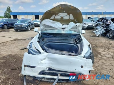 Piąte zdjęcie samochodu w środku: 2022 TESLA MODEL Y VIN:7SAYGDEE0NF389938 - miniatura