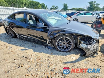 Czwarte zdjęcie samochodu z boku: 2026 TESLA MODEL 3 VIN:5YJ3E1EA8TF141023 - miniatura