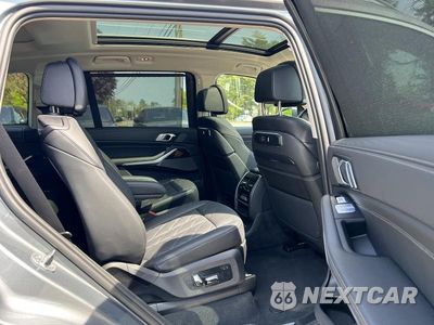 Piąte zdjęcie samochodu w środku: 2024 BMW X7 XDRIVE40I VIN:5UX23EM00R9S52720 - miniatura