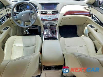 Zdjęcie 8 z 13 samochodu: 2017 INFINITI Q70L 3.7 VIN:JN1BY1PP7HM170552 - miniatura