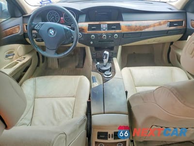 Zdjęcie 8 z 12 samochodu: 2008 BMW 528 I VIN:WBANU53548C113410 - miniatura