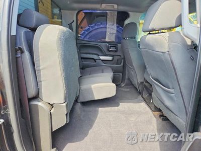 Zdjęcie 10 z 12 samochodu: 2018 CHEVROLET SILVERADO K1500 LT VIN:3GCUKREC5JG519948 - miniatura