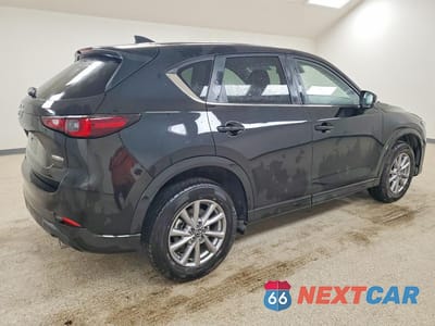Trzecie zdjęcie samochodu z tyłu: 2025 MAZDA CX-5 SELECT VIN:JM3KFBBL2S0702129 - miniatura