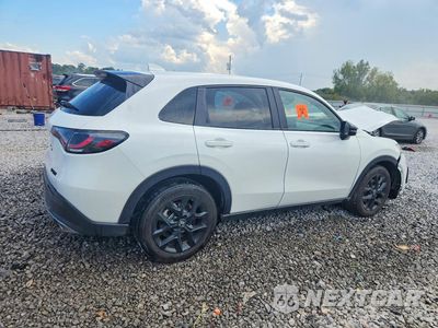 Trzecie zdjęcie samochodu z tyłu: 2025 HONDA HR-V SPORT VIN:3CZRZ1H57SM752663 - miniatura