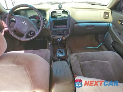 Zdjęcie 8 z 12 samochodu: 2004 HYUNDAI SONATA V6 VIN:KMHWF25H44A940283 - miniatura