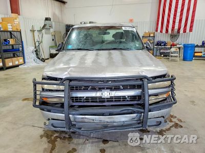 Piąte zdjęcie samochodu w środku: 2001 CHEVROLET SILVERADO C1500 VIN:2GCEC19V511116088 - miniatura