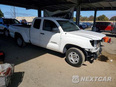 Czwarte zdjęcie samochodu z boku: 2014 TOYOTA TACOMA BASE VIN:5TFTX4CN5EX044825 - miniatura
