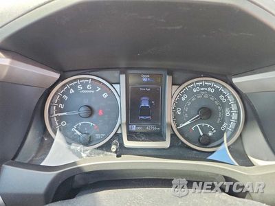 Zdjęcie 9 z 12 samochodu: 2019 TOYOTA TACOMA SR5 V6 VIN:3TMAZ5CN6KM107584 - miniatura