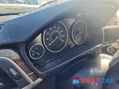 Zdjęcie 9 z 12 samochodu: 2017 BMW 330 XI VIN:WBA8K3C5XHK679231 - miniatura