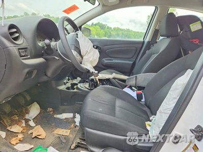 Zdjęcie 7 z 12 samochodu: 2019 NISSAN VERSA S VIN:3N1CN7AP7KL810821 - miniatura