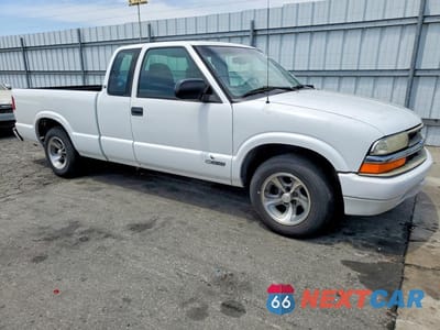 Czwarte zdjęcie samochodu z boku: 2001 CHEVROLET S TRUCK S10 VIN:1GCCS19W718163218 - miniatura