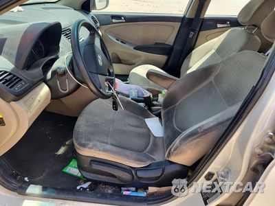 Zdjęcie 7 z 12 samochodu: 2016 HYUNDAI ACCENT SE VIN:KMHCT4AE2GU017967 - miniatura